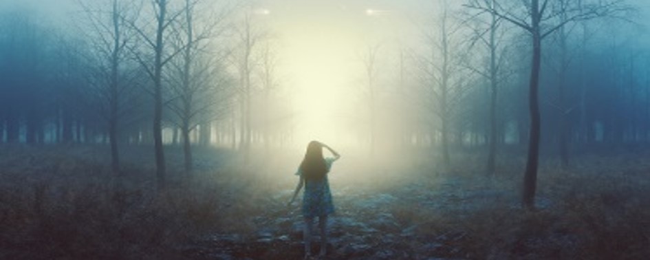 Inglesa sobre abduções e desenvolve estresse pós-traumático