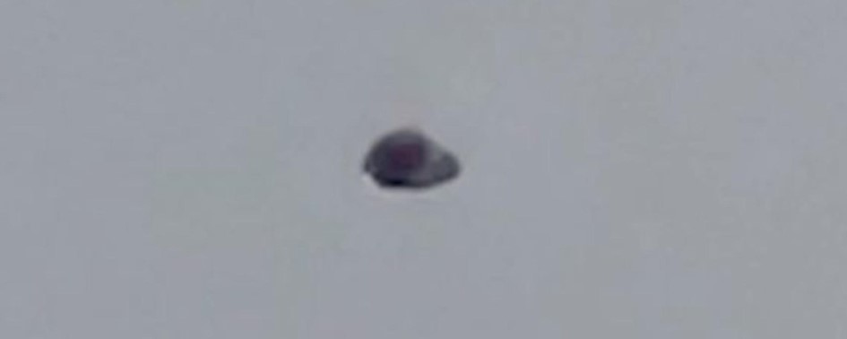 UFO filmado sobre Islamabad, Paquistão, gera polêmica.